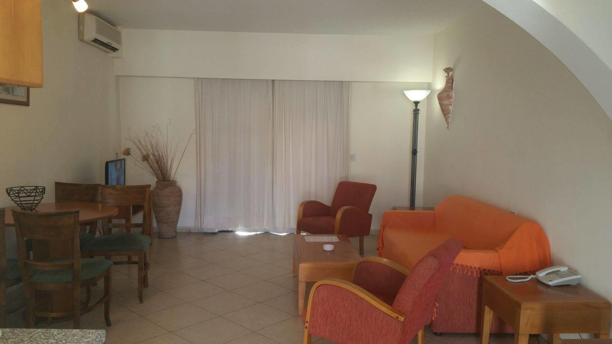 Panareti Aparthotel Paphos