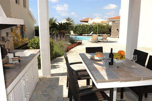 Platzia Villa *