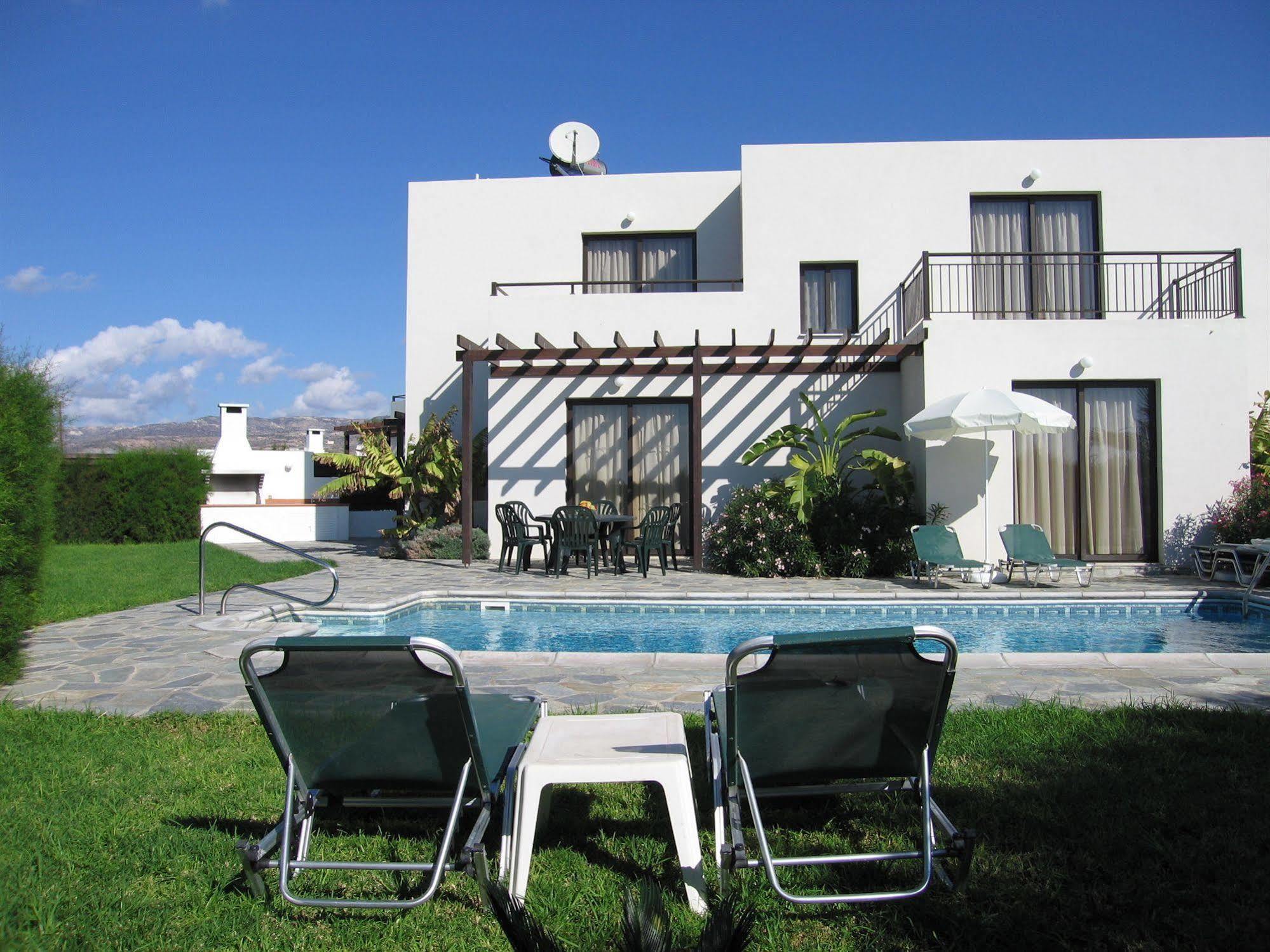 Aura Holiday Villas