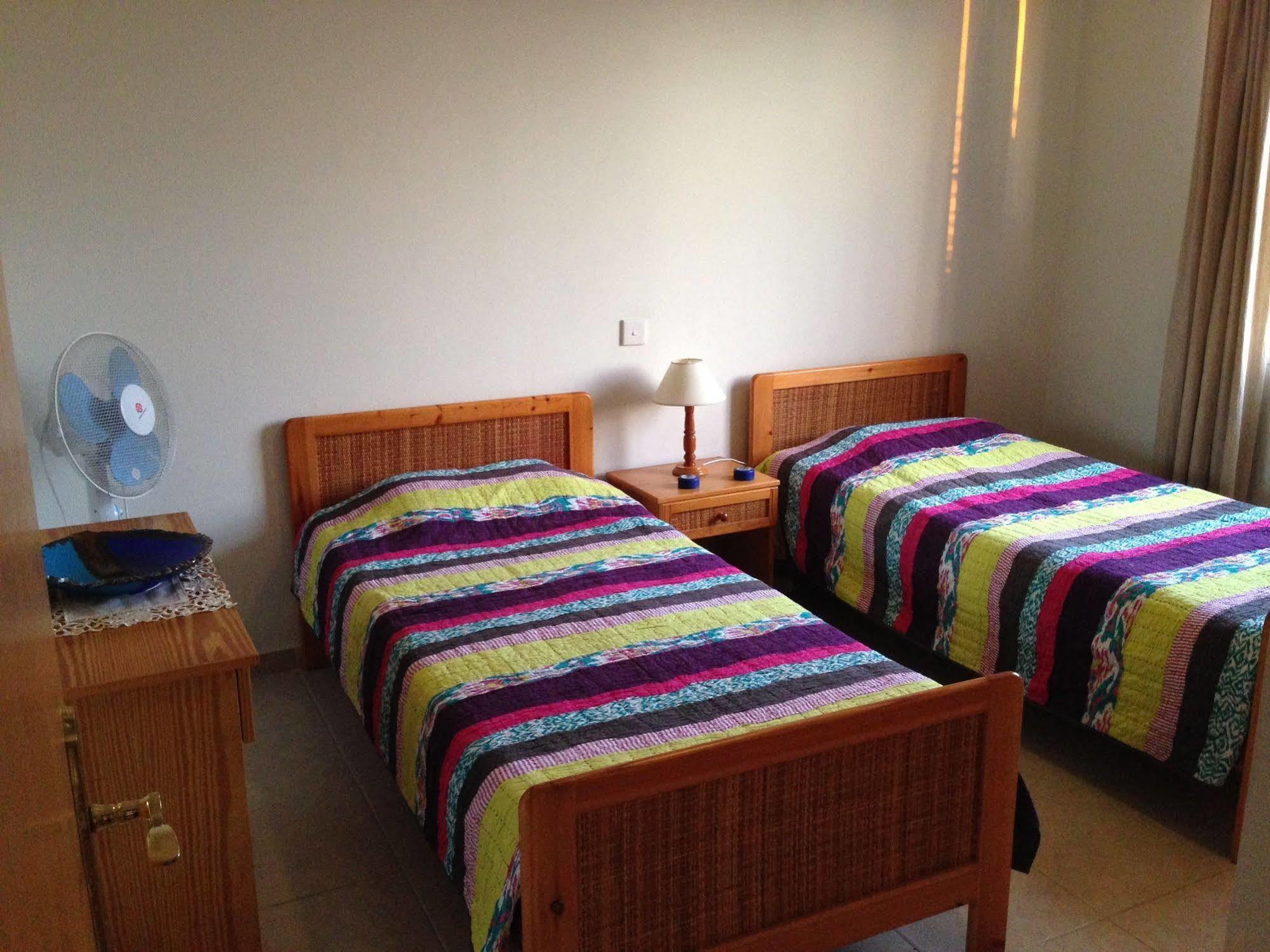 Sirena Sunrise, Apartment 4 Apartamento *