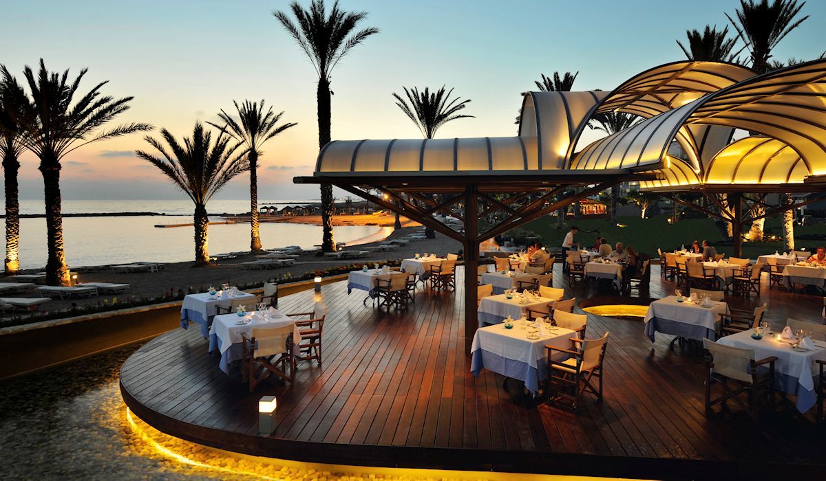 Constantinou Bros Pioneer Hotel 4*