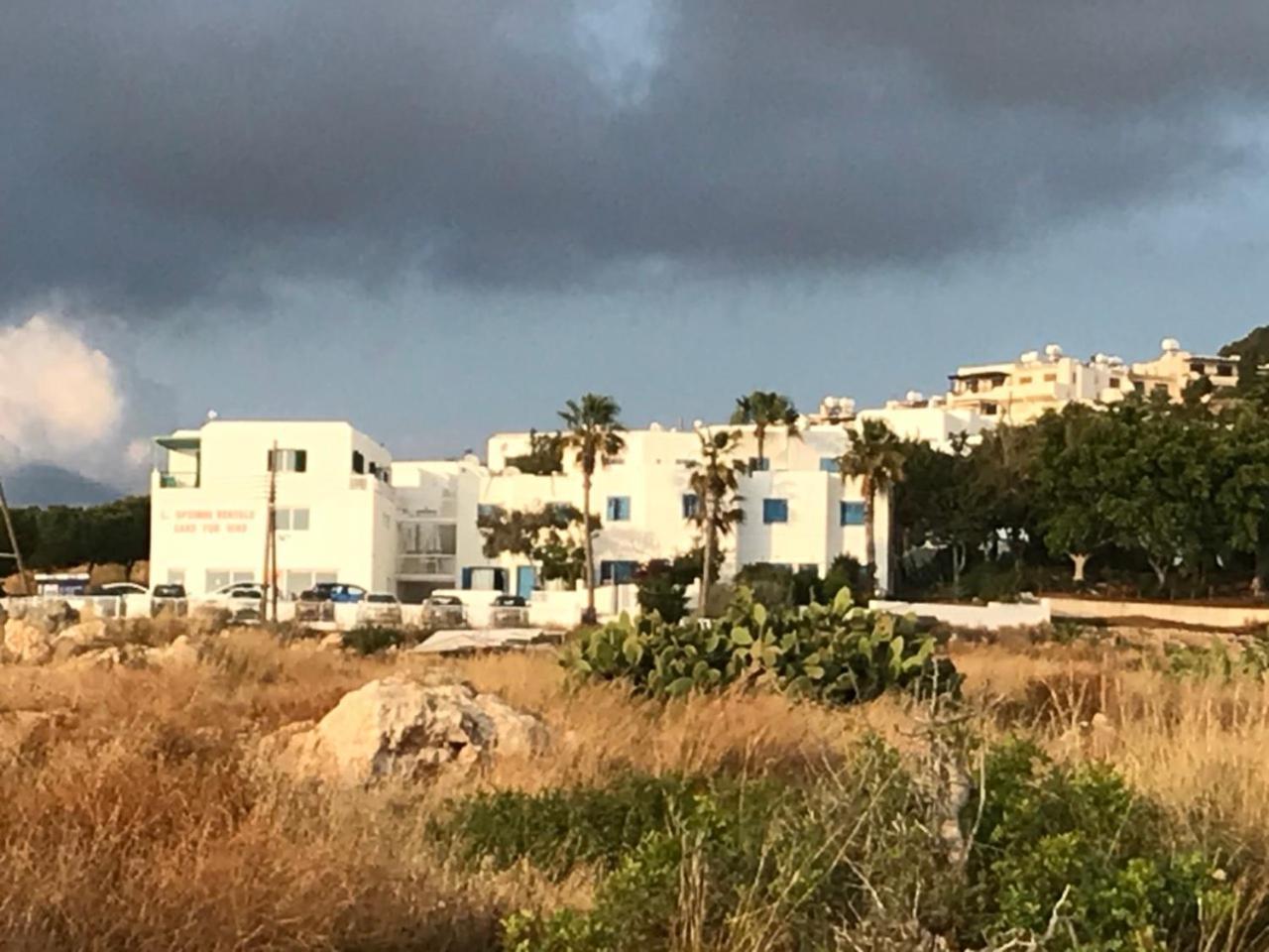 Ikaria Village , 202 *