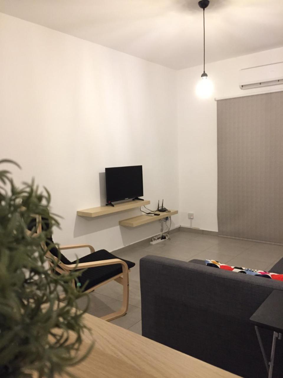 Papados Court Apartment *