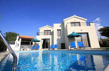 Platzia Villa *