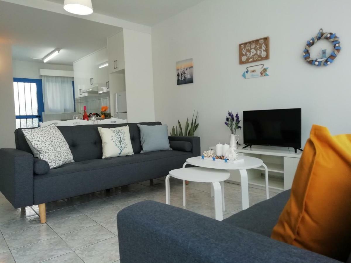 Ocean Blue Apartment