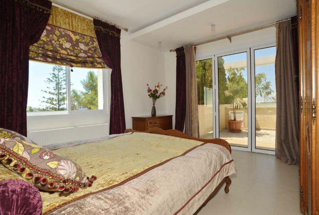 Apartment Huge Heating Penthouse With Private Pool Paphos