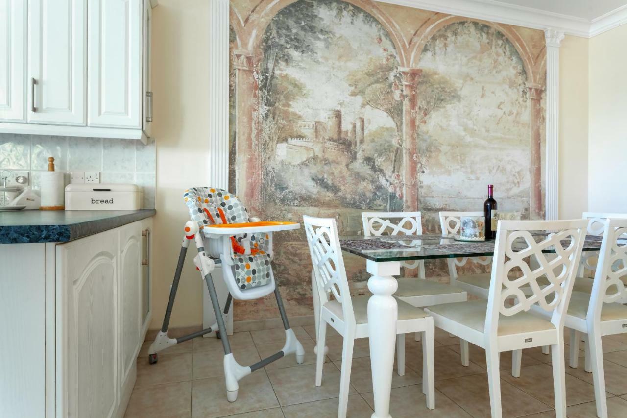 Kings With Private Garden * Paphos