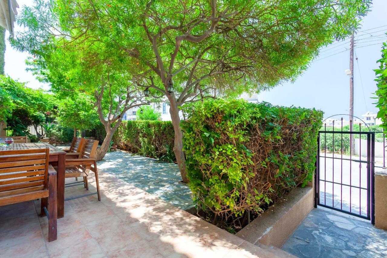 Kings With Private Garden