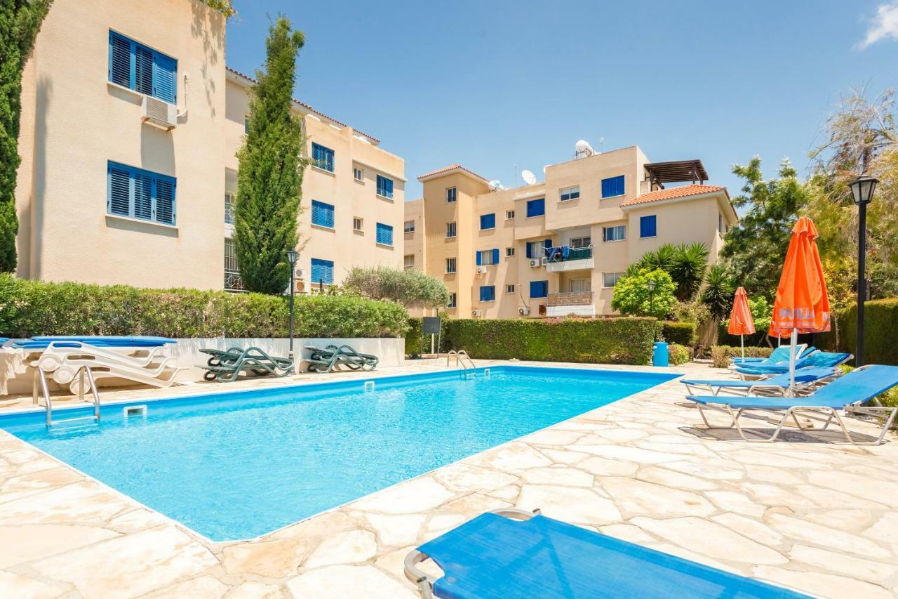 Kings With Private Garden Apartment