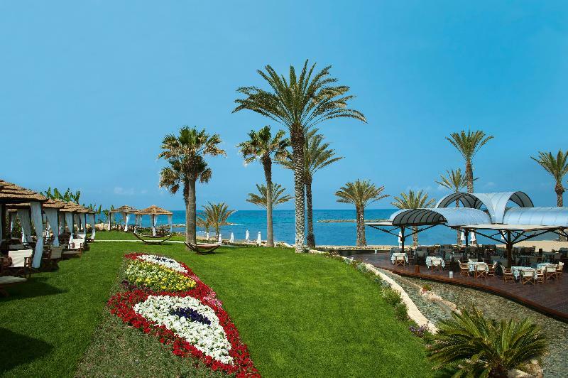 Constantinou Bros Pioneer Hotel 4*