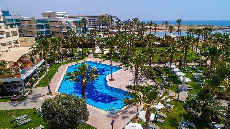 Aquamare & Hotel 4*