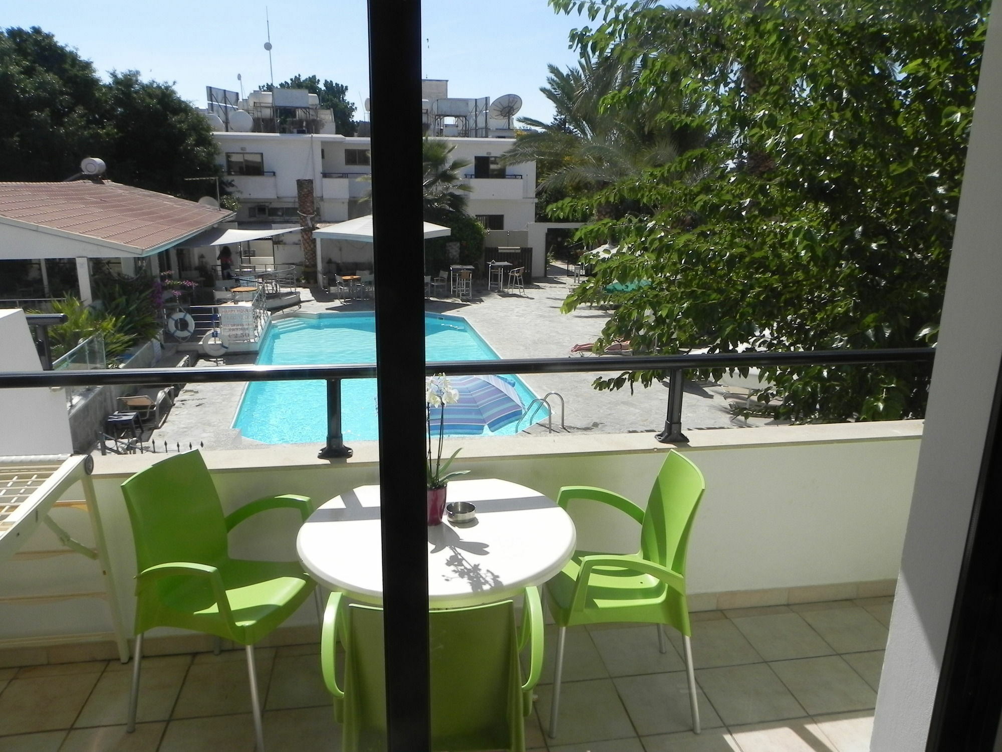 Andries Aparthotel