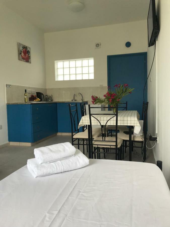 Athinas Court Aparthotel