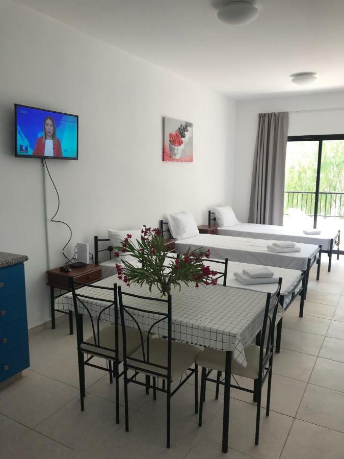 Athinas Court Aparthotel Paphos