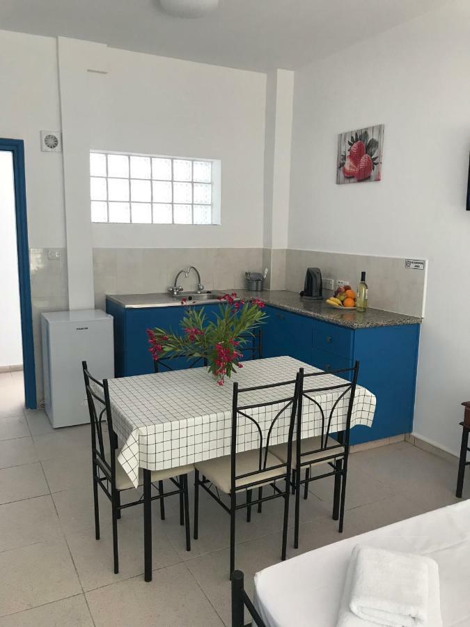 Aparthotel Athinas Court