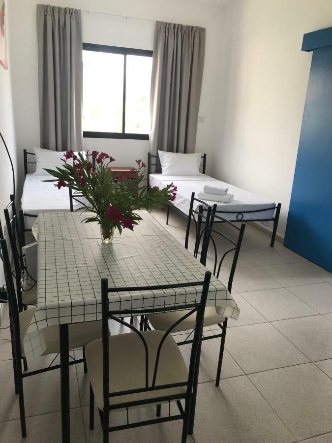 Aparthotel Athinas Court *