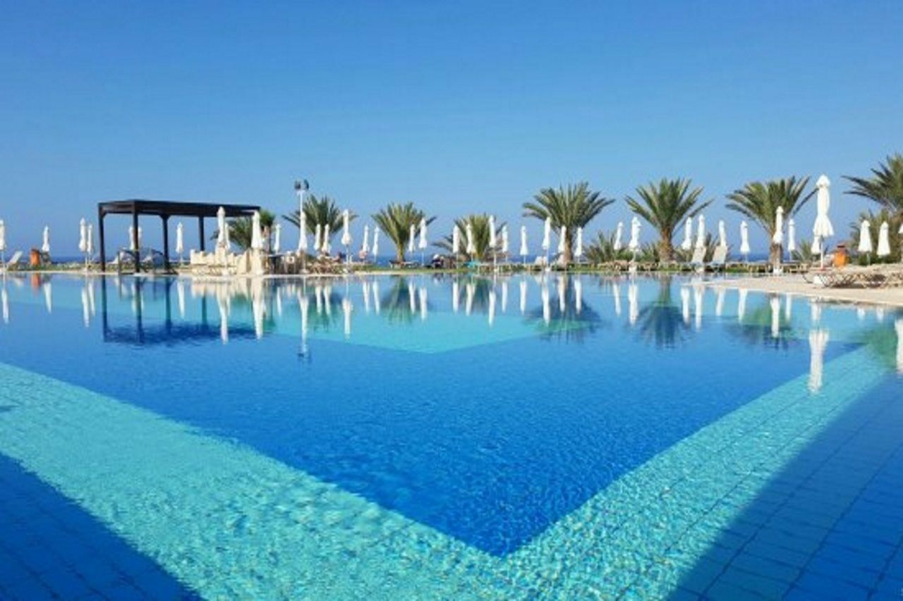 Atlantica Akteon Aparthotel 4*
