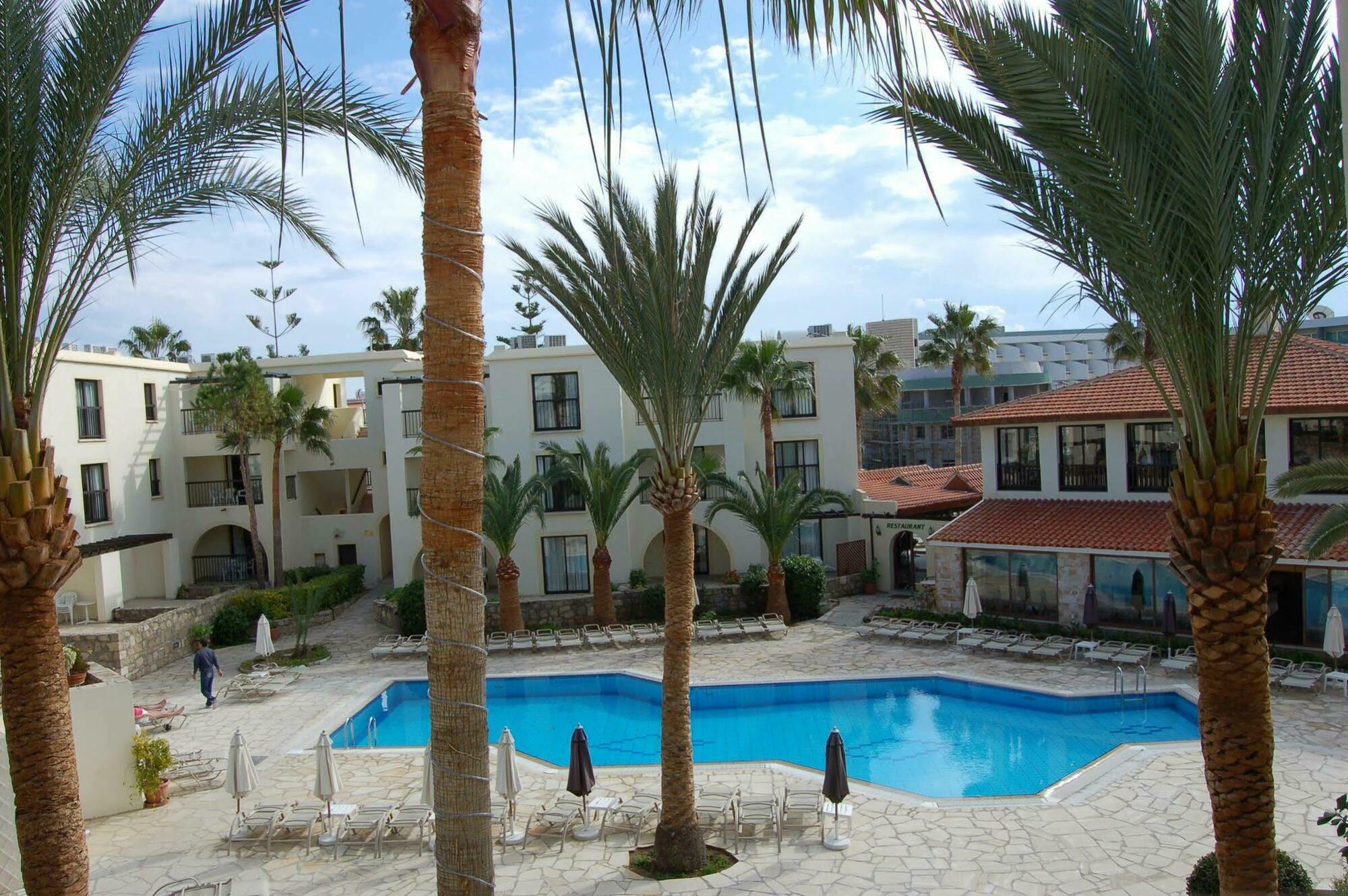Panareti Aparthotel Paphos