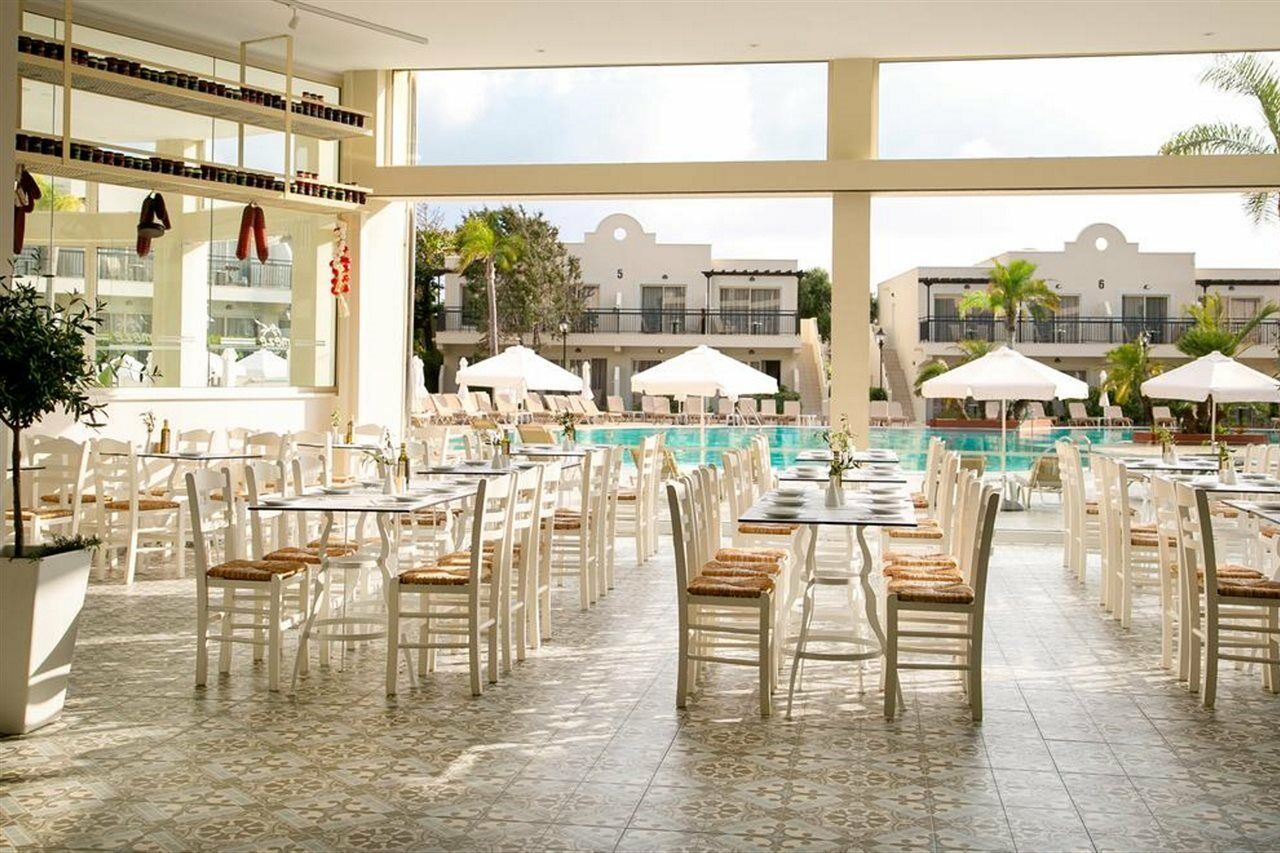Louis Paphos Breeze 4* Klorakas