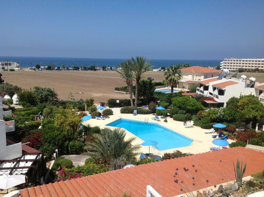 Sea View Apartment, Close To Amenities * Paphos