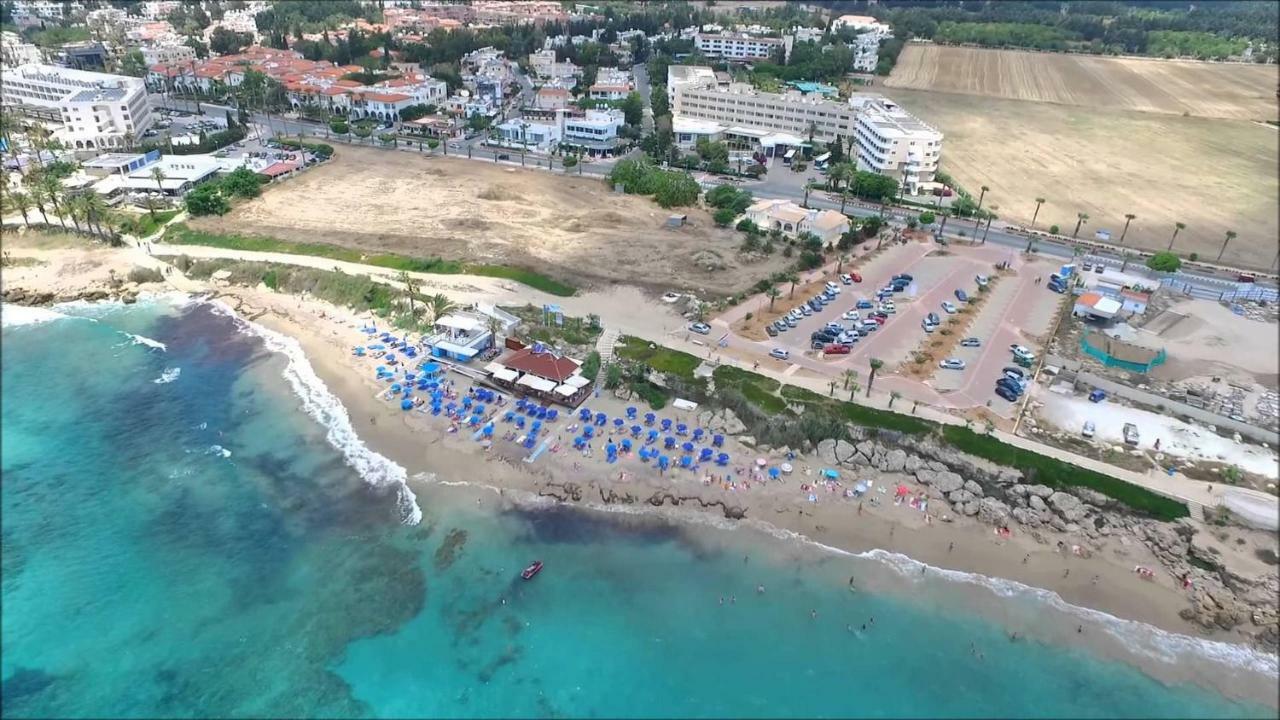 Sea View Apartment, Close To Amenities Paphos