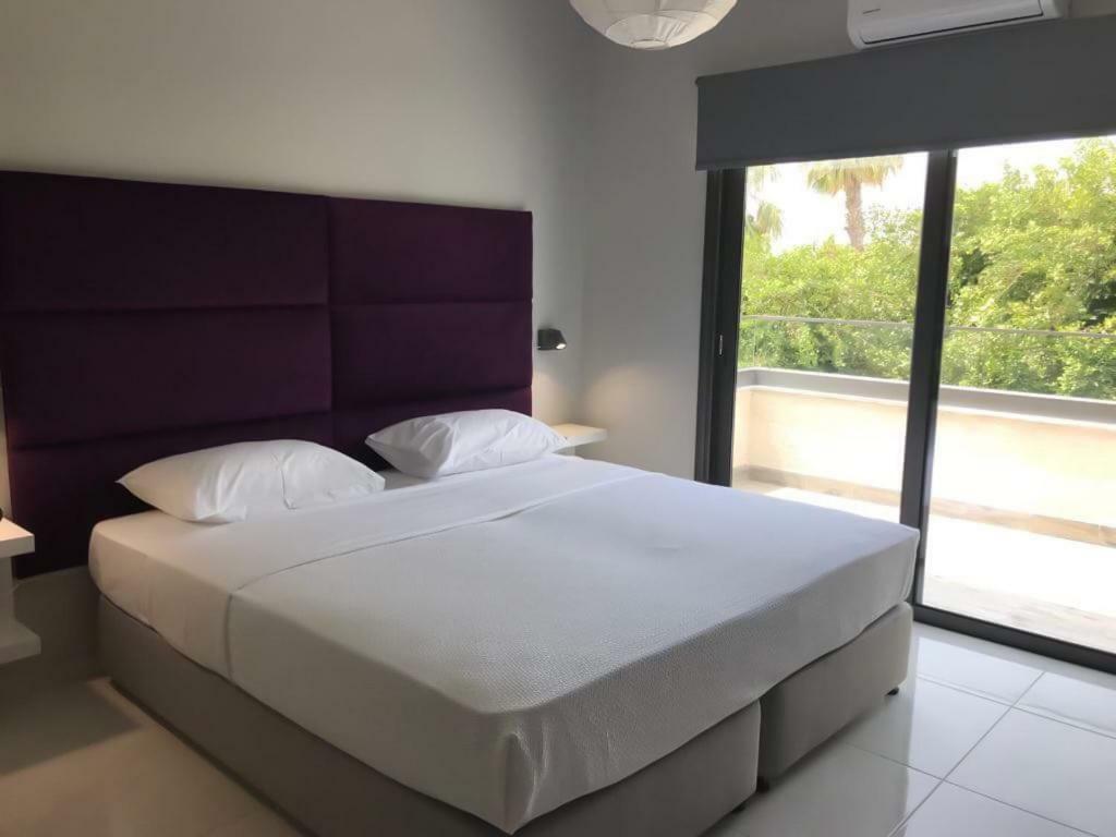 Mare Monte Seaview Boutique *