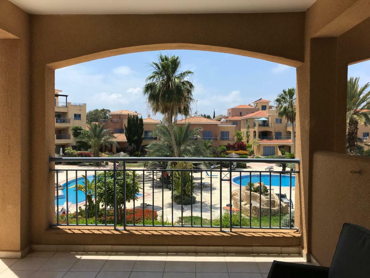 Limnaria Gardens - Modern 1 Bed, Walk To & Shops *
