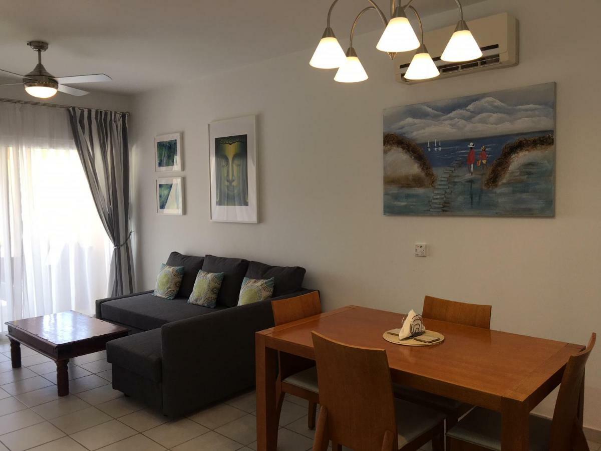 Limnaria Gardens - Modern 1 Bed, Walk To & Shops * Paphos