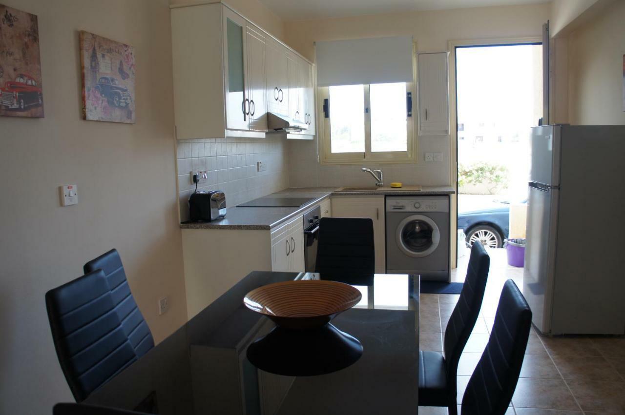 Eg3 Royal Seacrest Andri Apartment Paphos