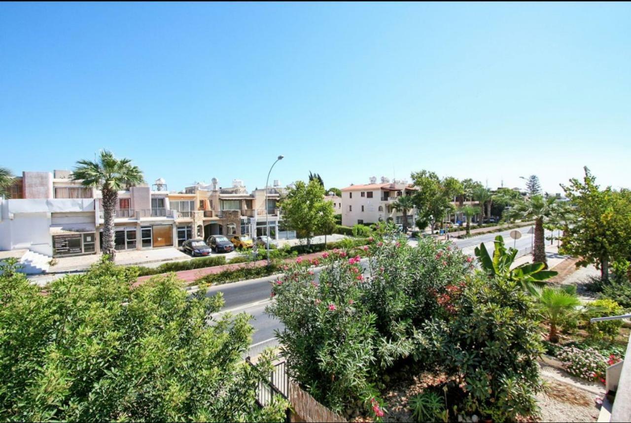 Newly Renovated In Tourist Area *