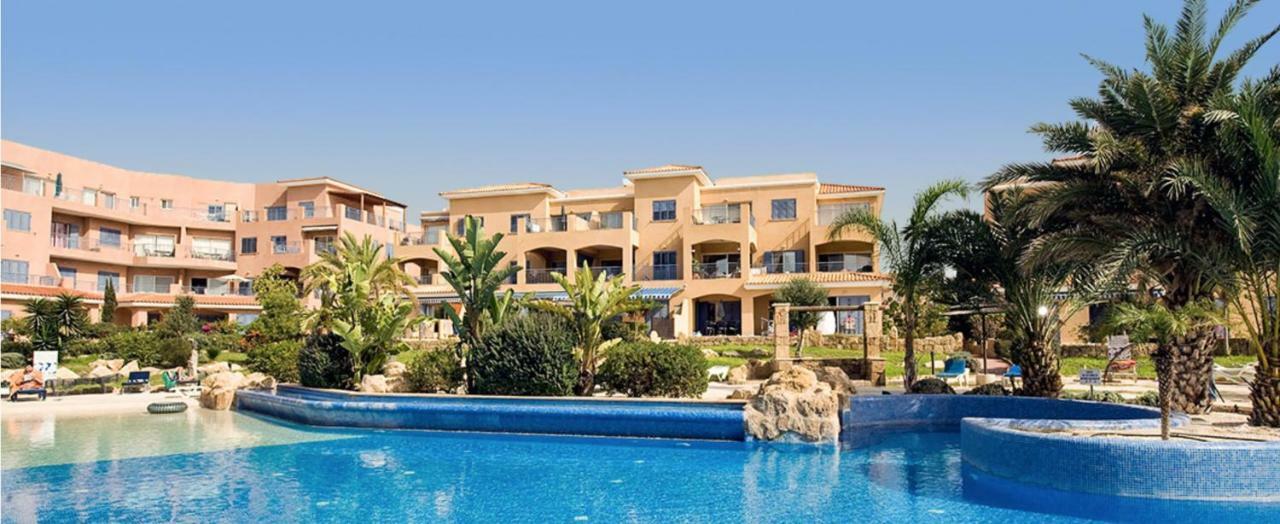 Limnaria Gardens - Modern 1 Bed, Walk To & Shops *
