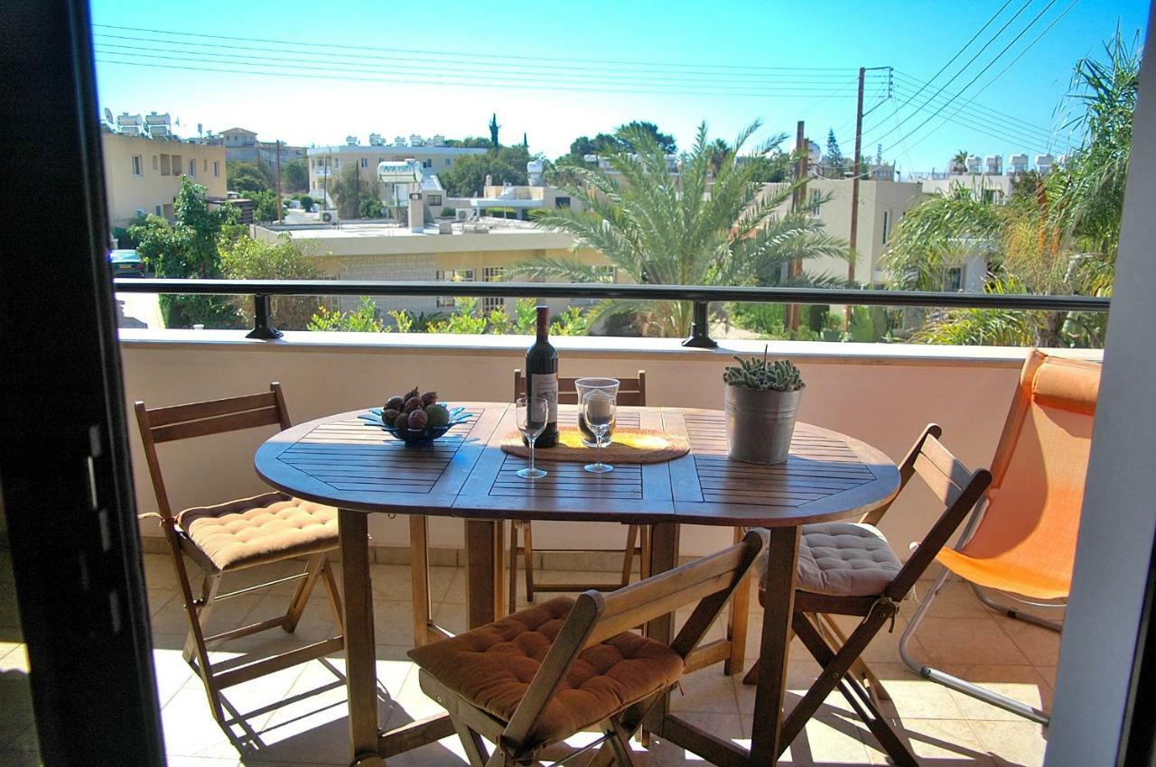 Kissonerga Apartment *