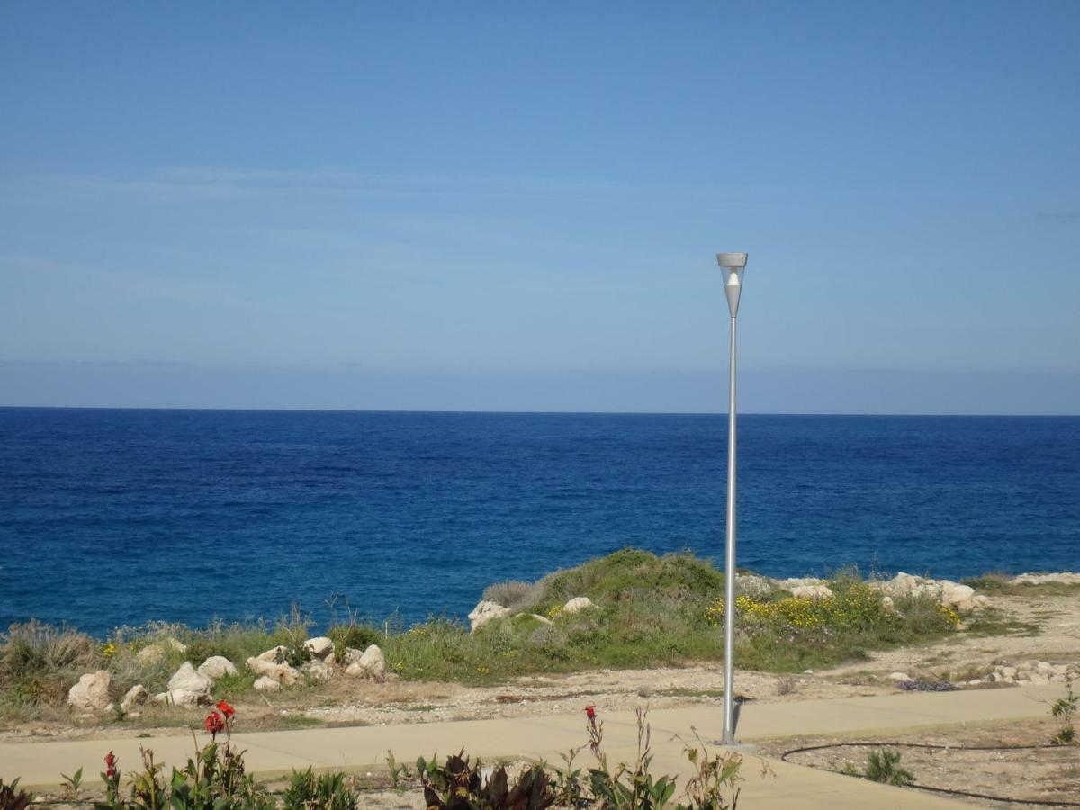 Heart For Art Studio Apartment Paphos
