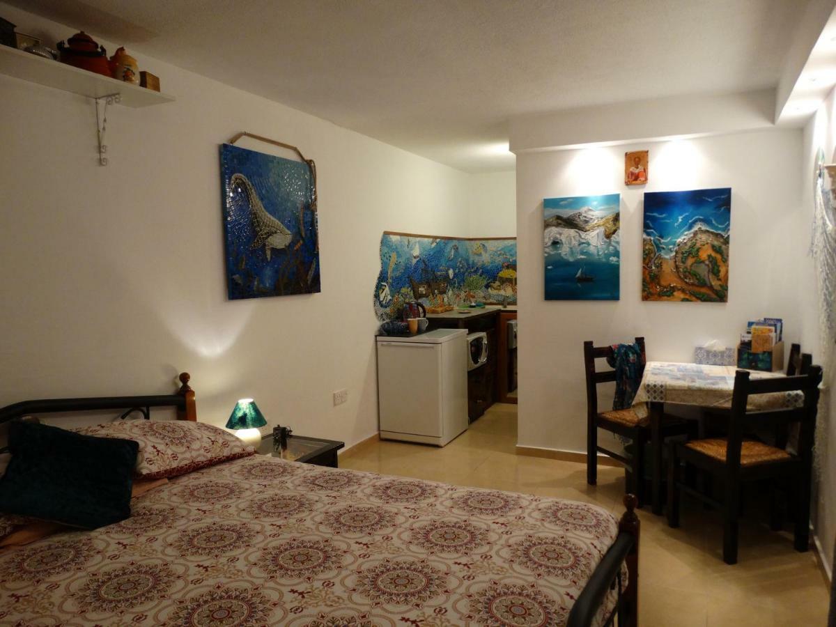Apartment Heart For Art Studio Paphos