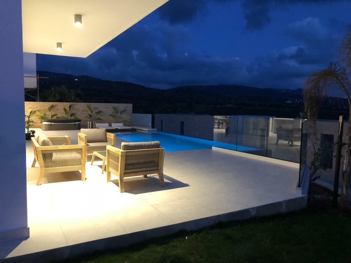 Golden Shore Villa