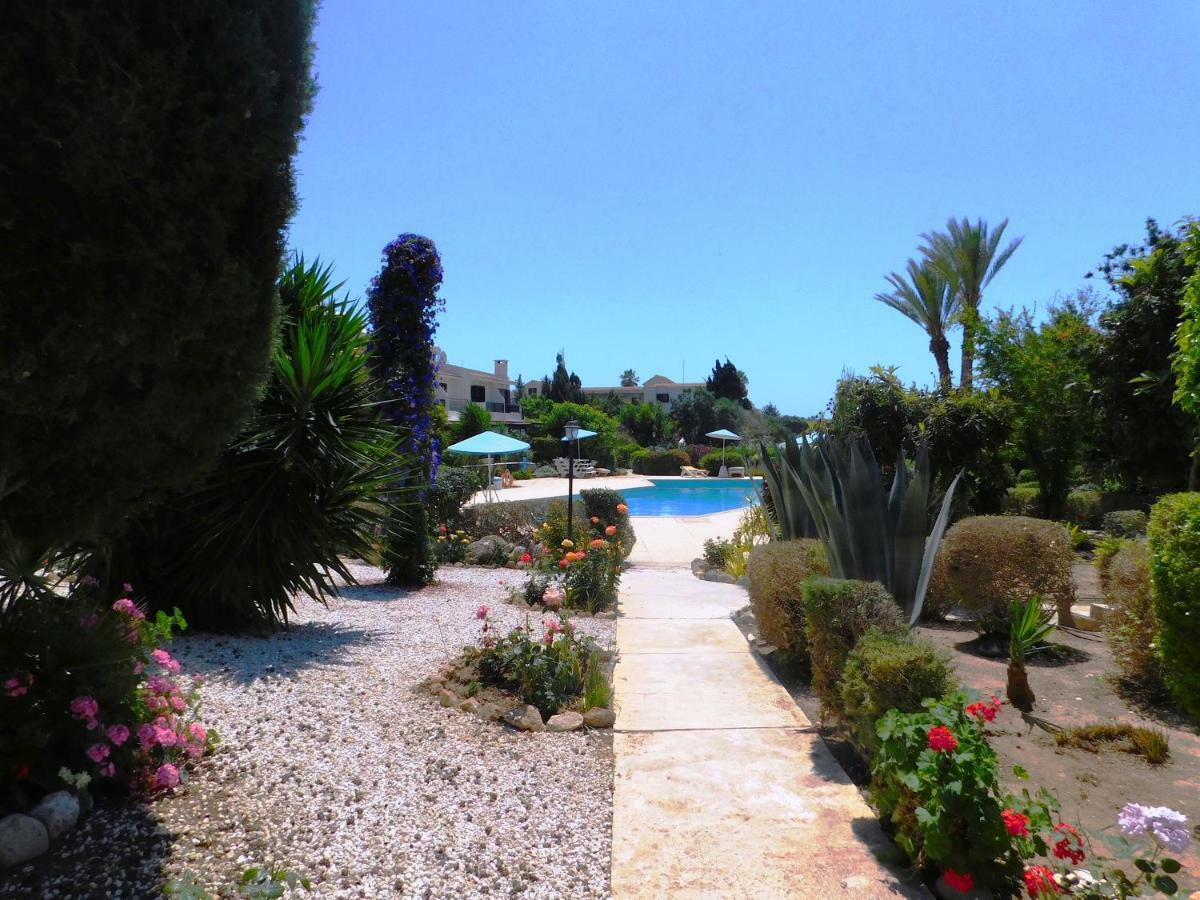Sea View Apartment, Close To Amenities *