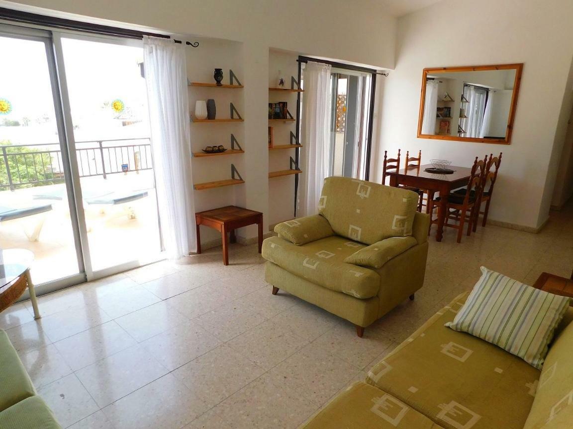 Sea View Apartment, Close To Amenities Apartment Paphos