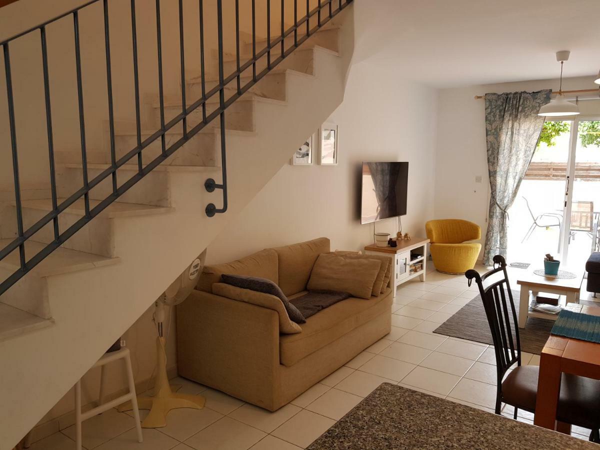 Iris Village Apartment *