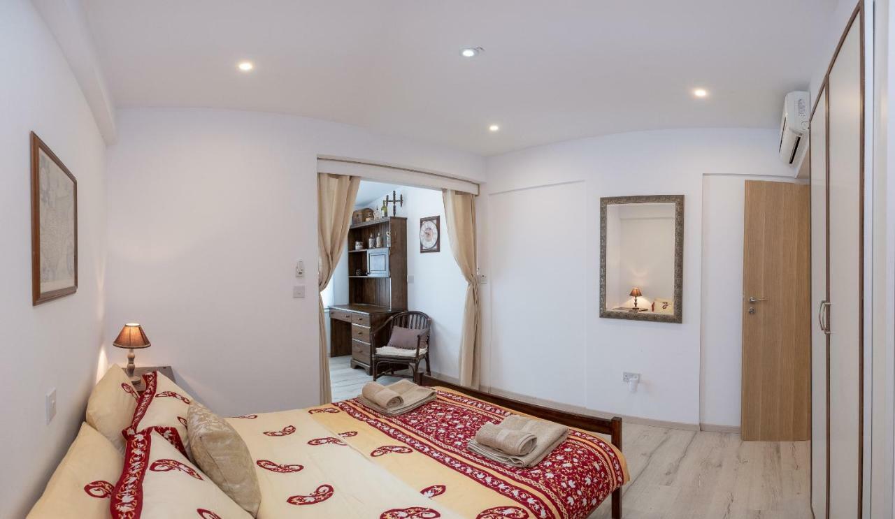 Townhouse By The Sea Pirate Harbor * Paphos