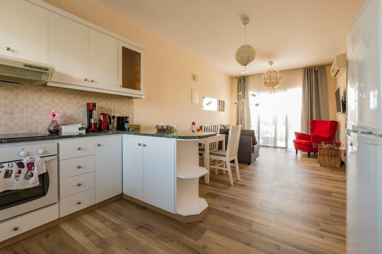 Sun Island Apartment