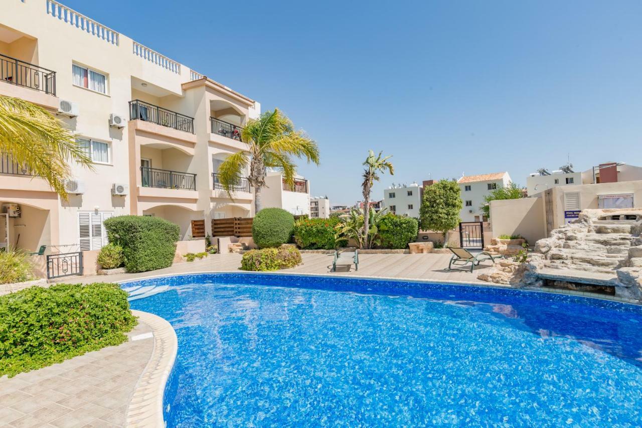 Sun Island Apartment *