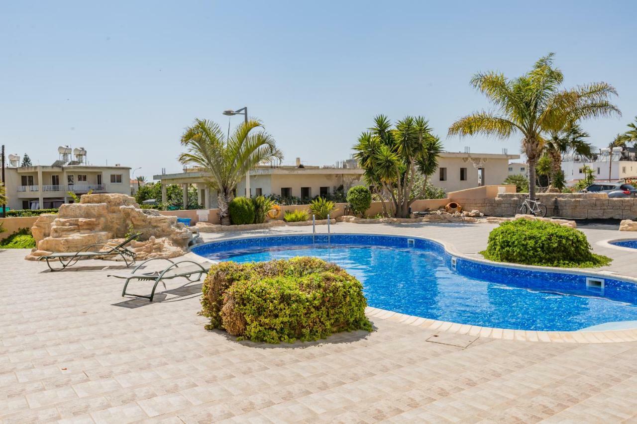 Sun Island Apartment *