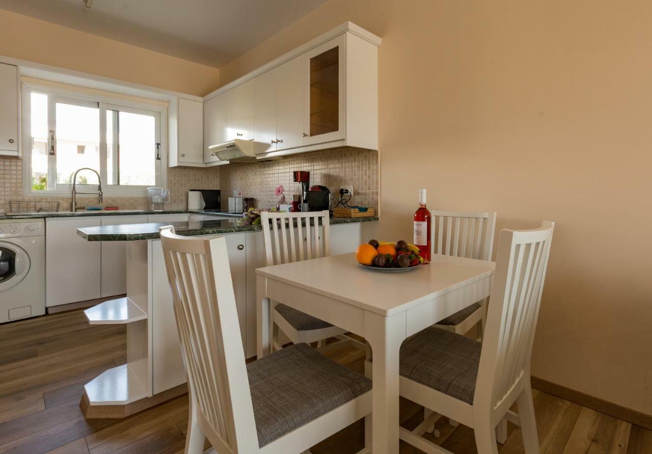 Sun Island Apartment *