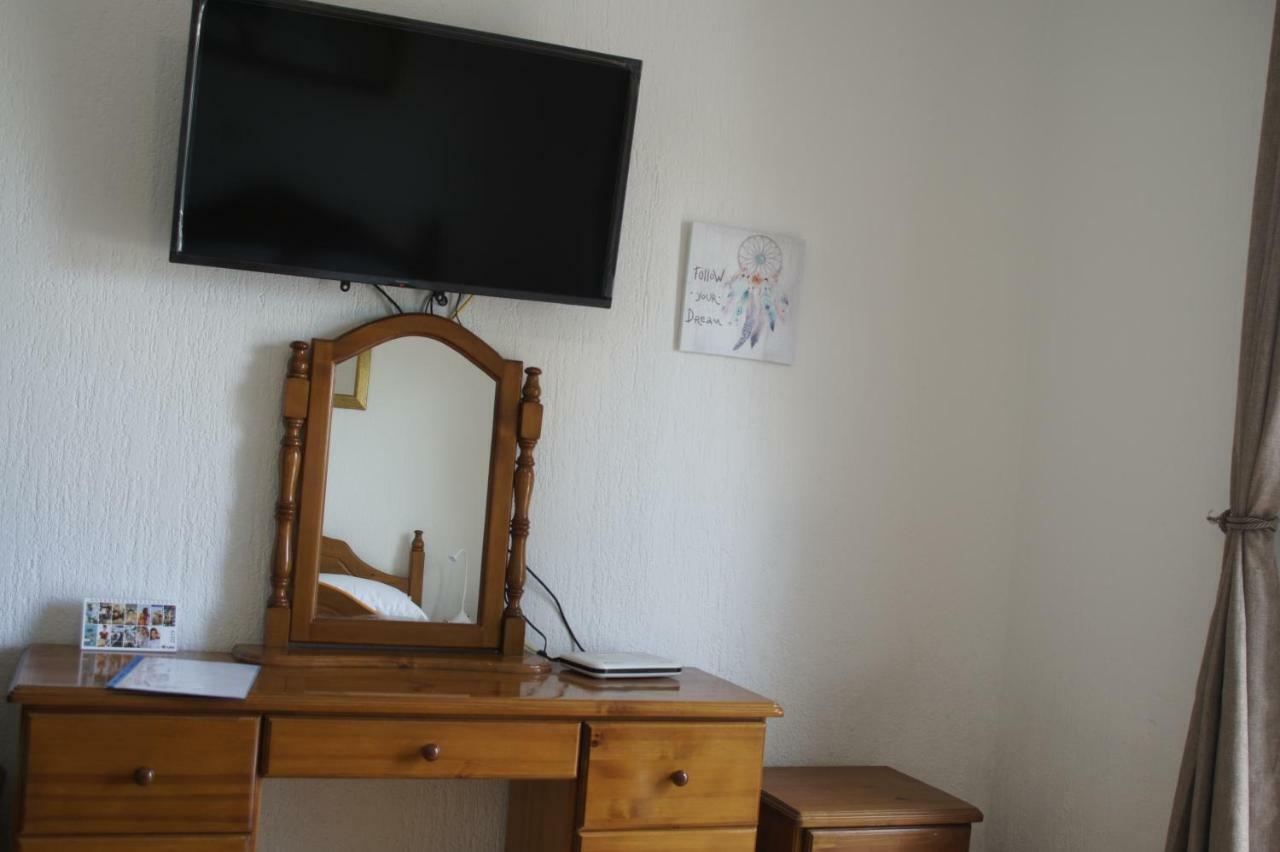 Family Paradise- Luxury Combined With Comfort Apartment Paphos