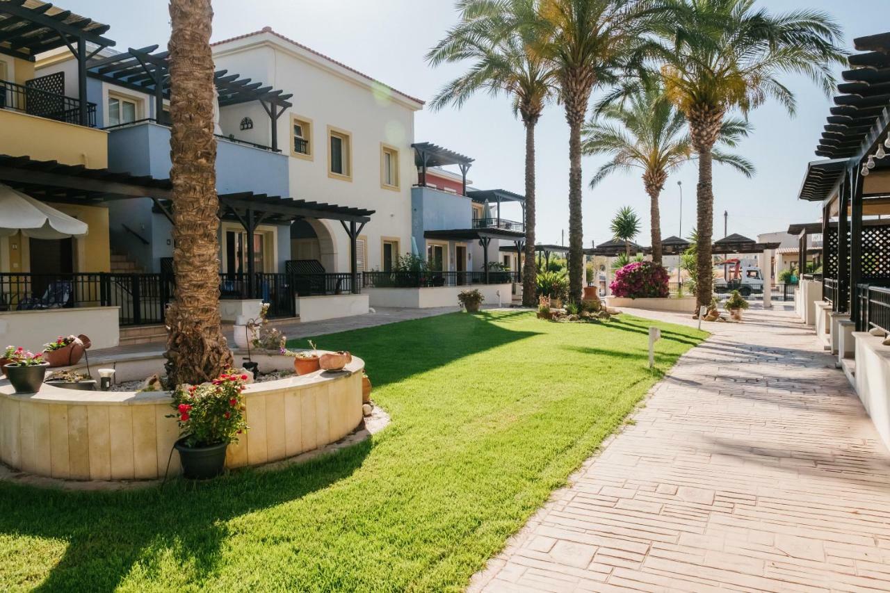Aphrodite Gardens No.9 Luxury Apt Apartment