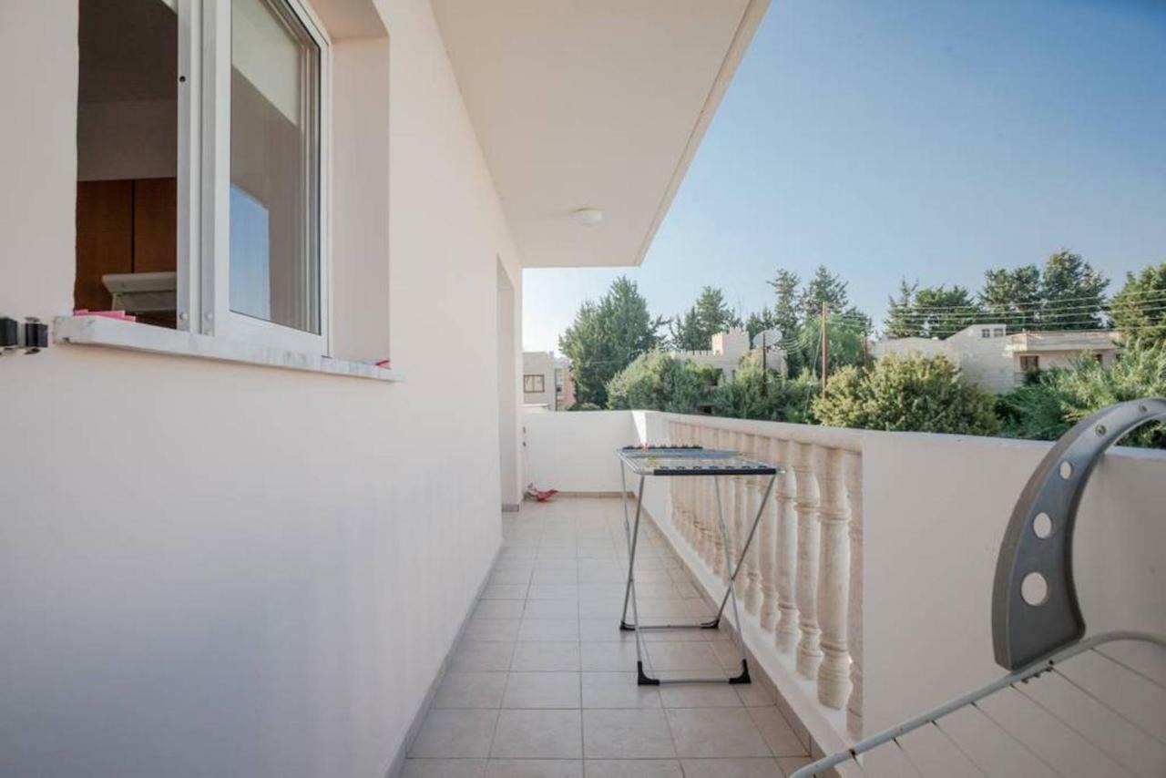 Just Renovated Beautiful 2 Bed Apartment In Paphos 5 Min Drive To The Beach *