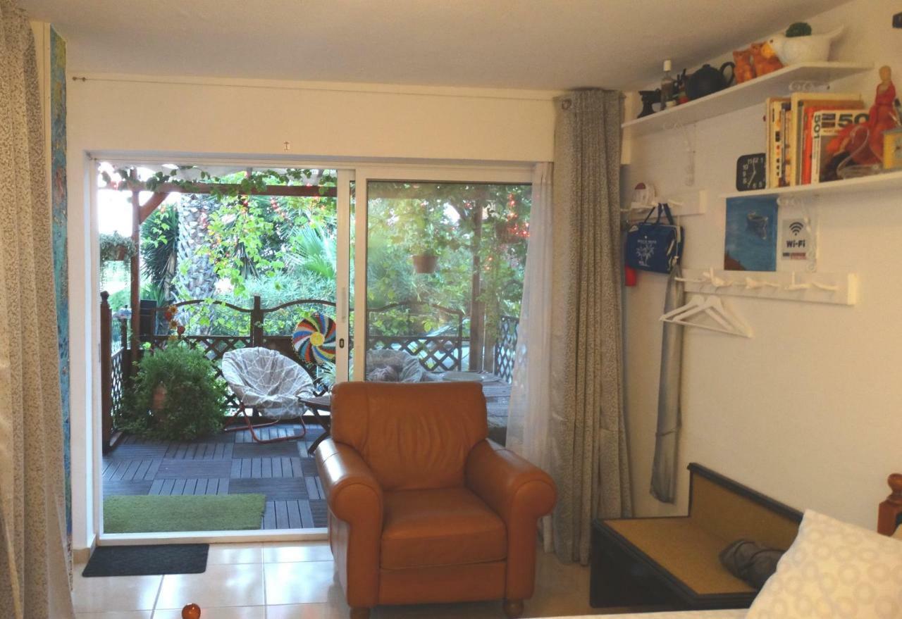 Heart For Art Studio Apartment Paphos
