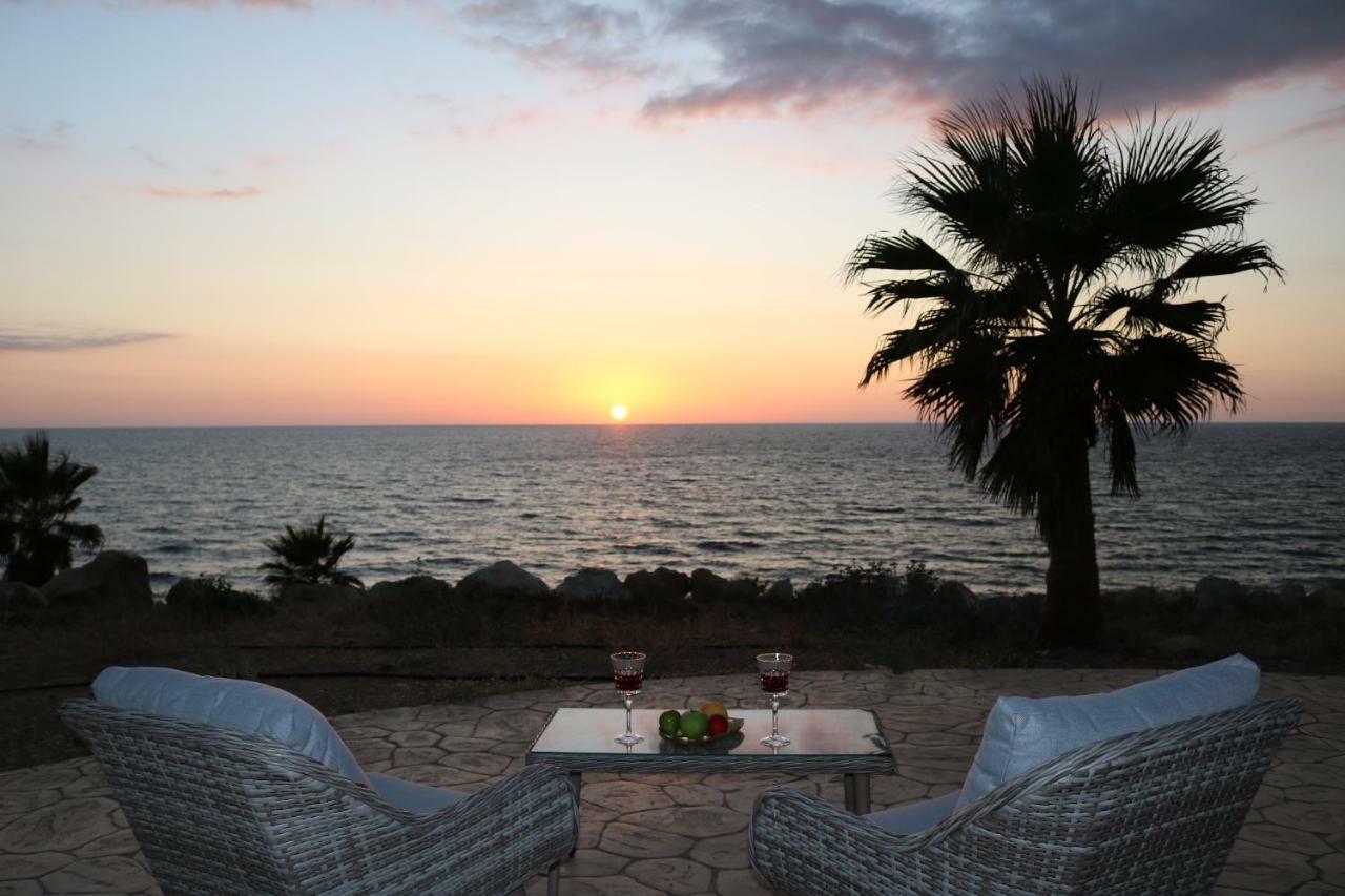 Yulya By Taimoura * Paphos