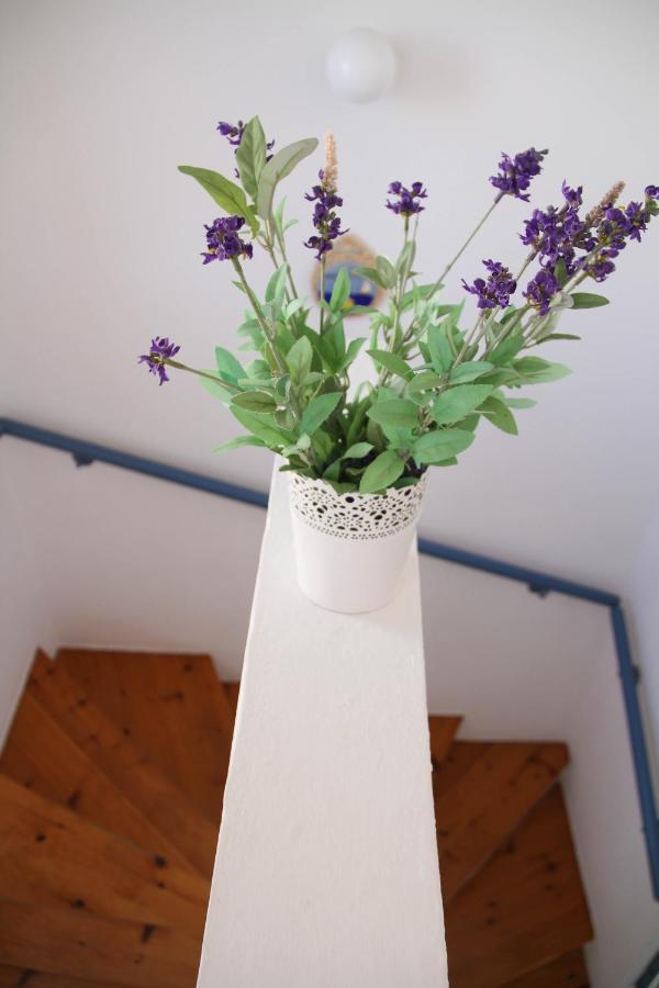 Azure Apartment *