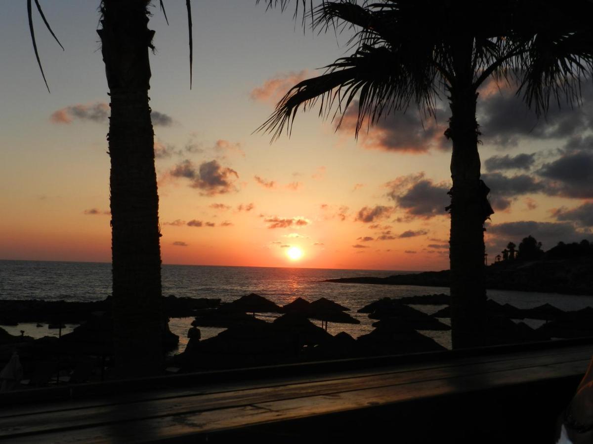 Villa Tala View *